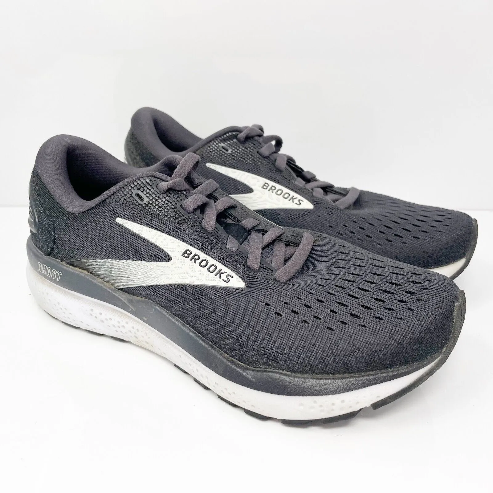 Brooks Womens Ghost 16 1204071B090 Black Running Shoes Sneakers Size 6.5 B