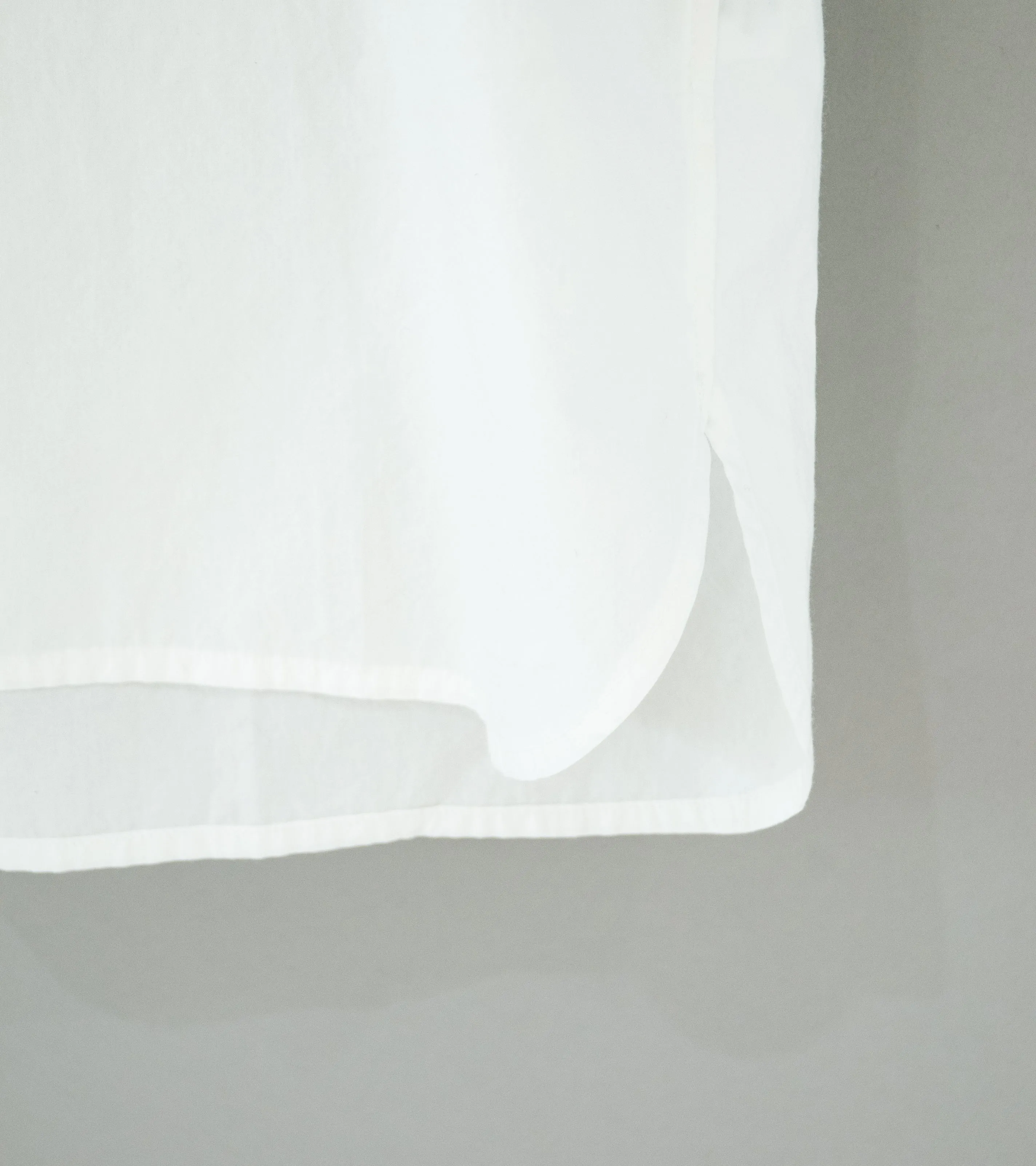 Cavecanum 'Short Sleeve Popover Shirt' (White Cotton)