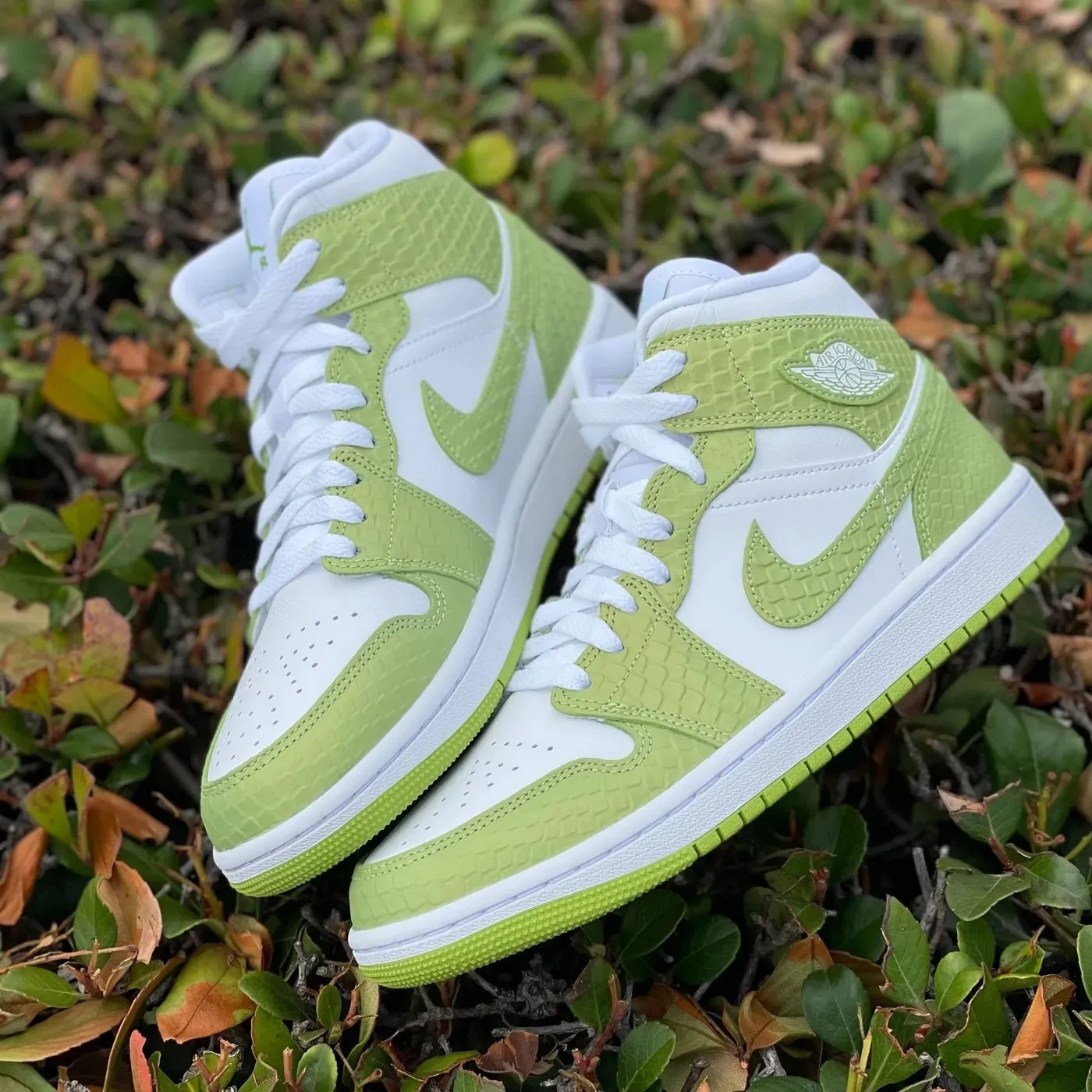 Jordan 1 Mid 'Green Python' (W)