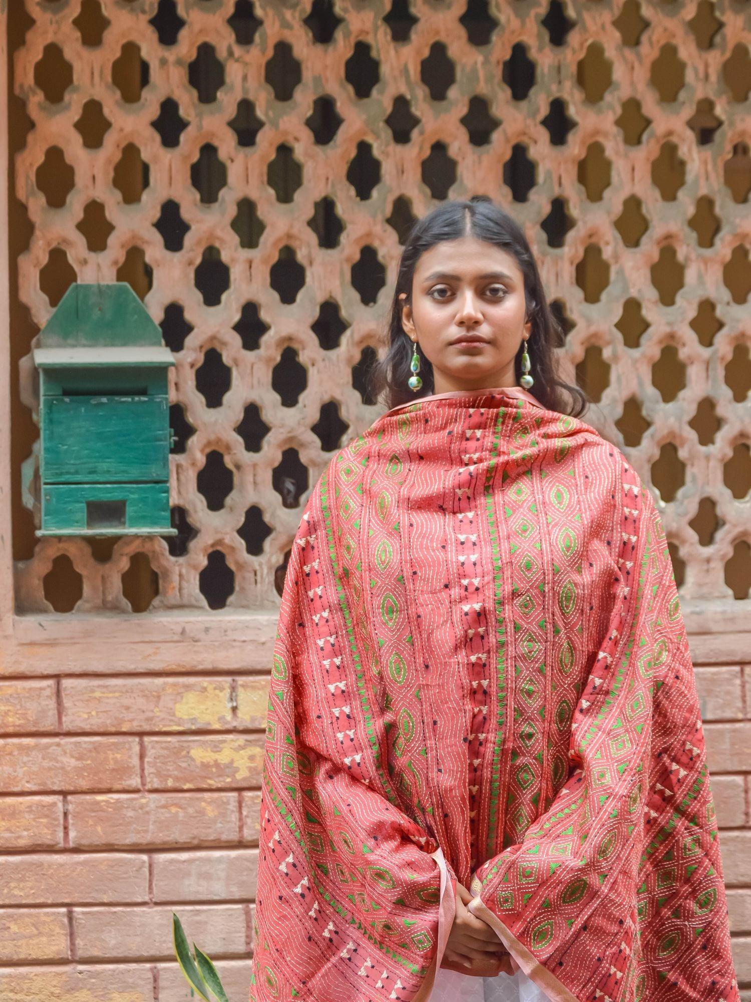 Kaisori Maheswari Kantha dupatta - Ruposhi