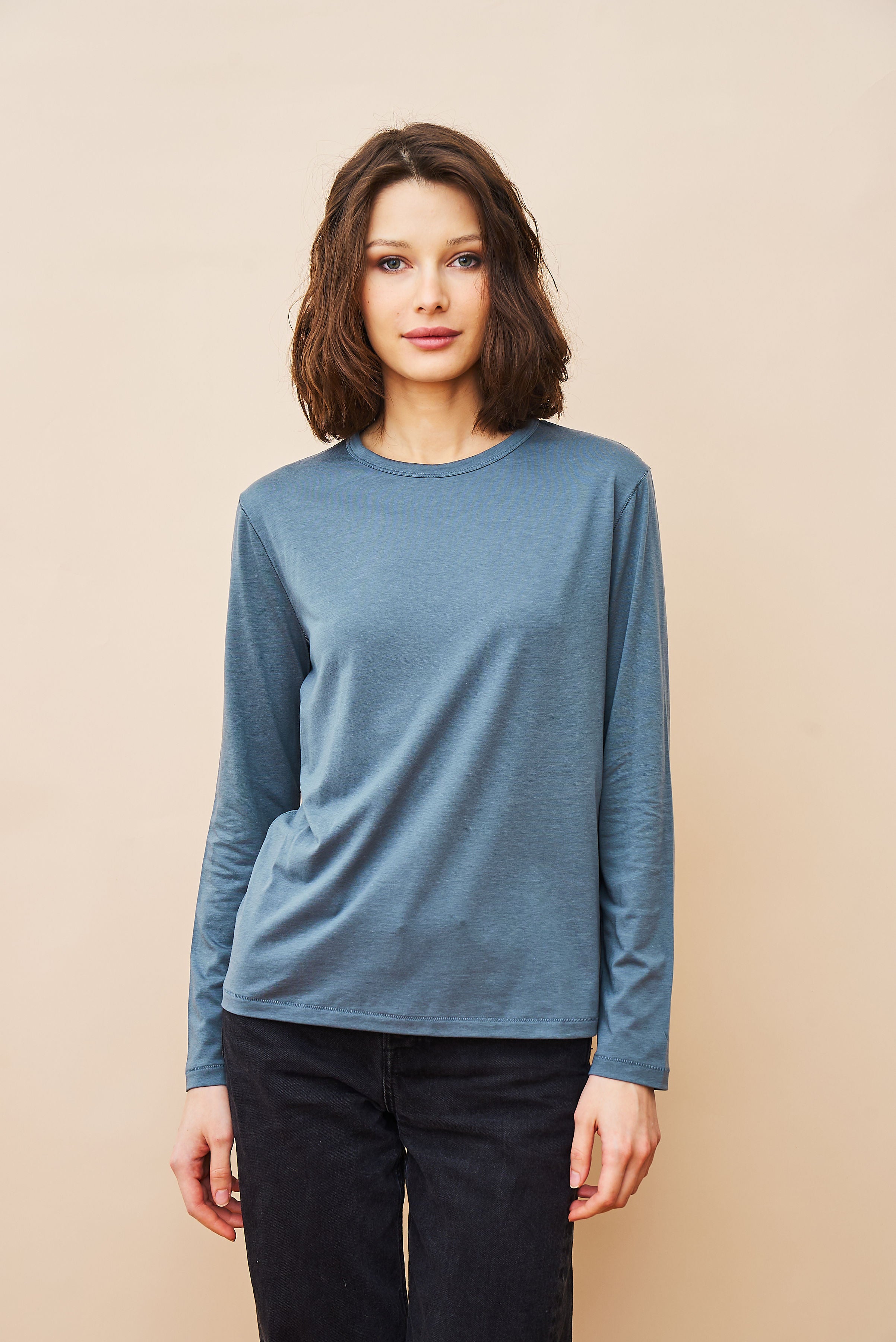 Lyocell Cotton Long Sleeve Semi Relaxed Crewneck in Gris Bleu