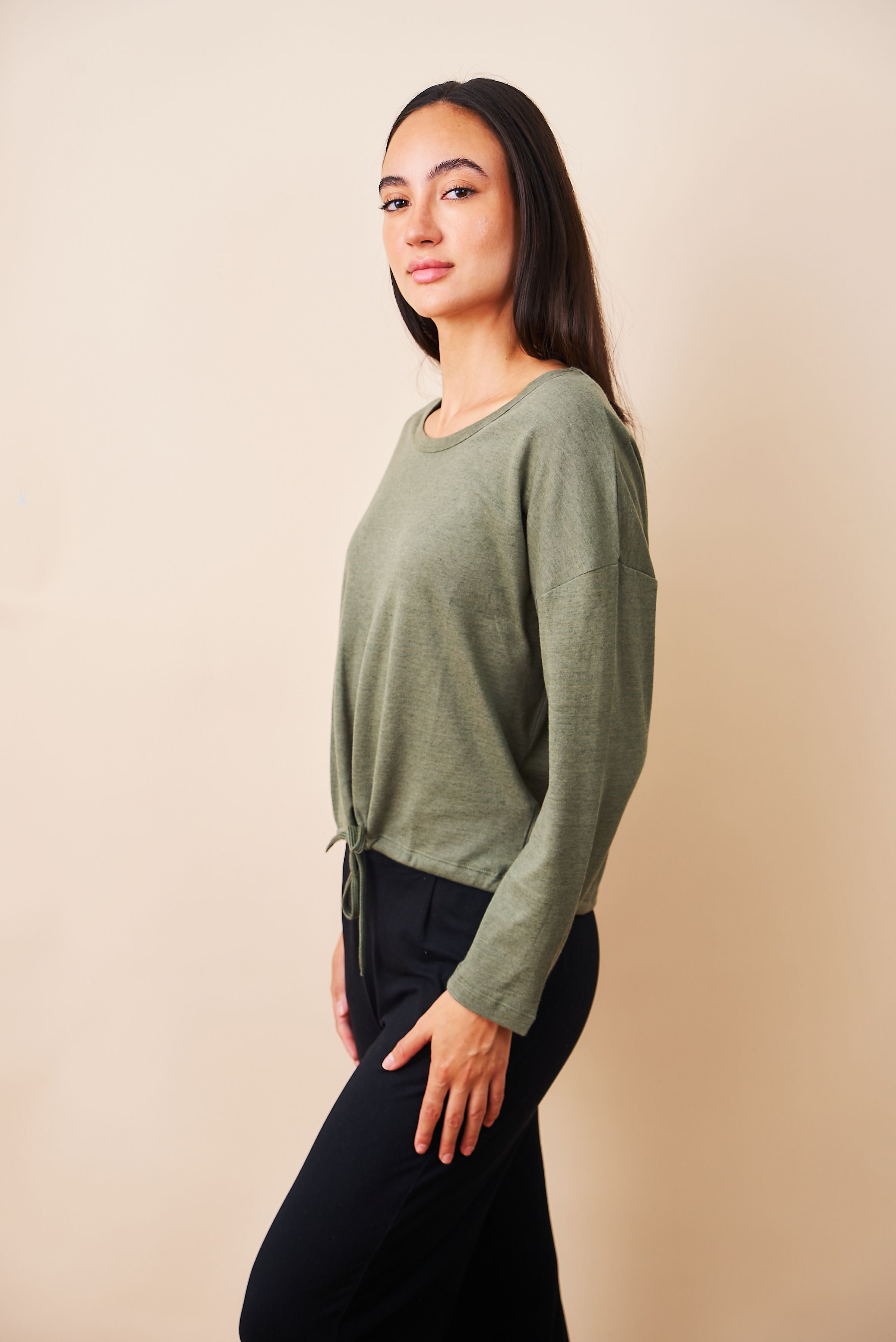 Majestic Cotton/Cashmere Drawstring Crewneck in Mousse