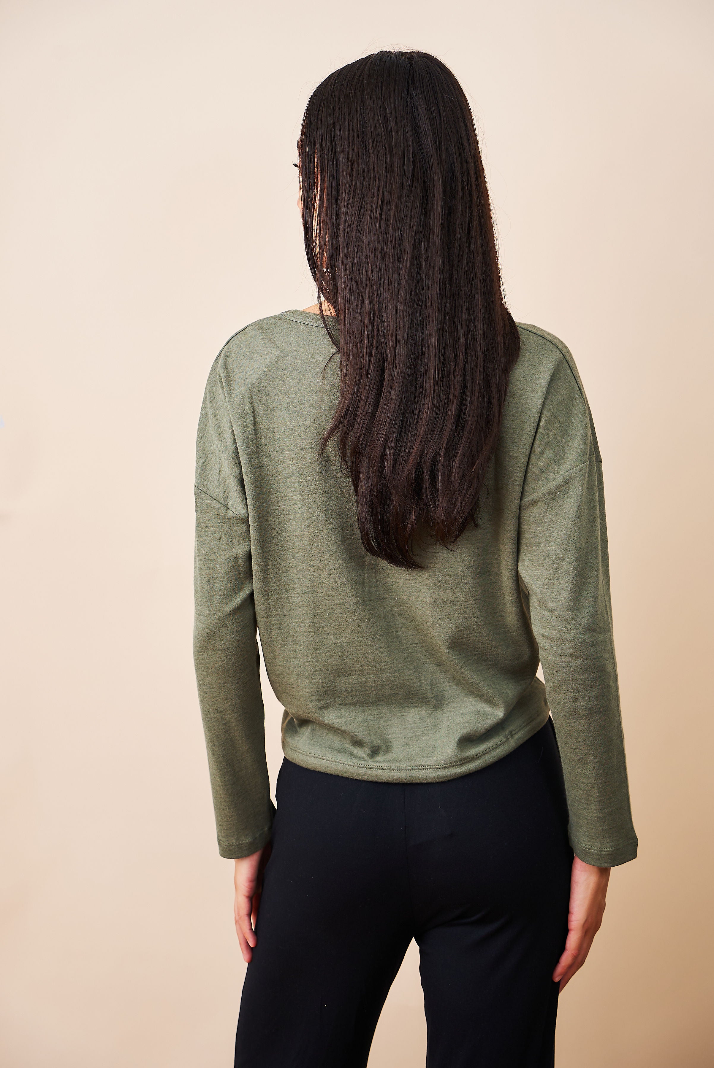 Majestic Cotton/Cashmere Drawstring Crewneck in Mousse