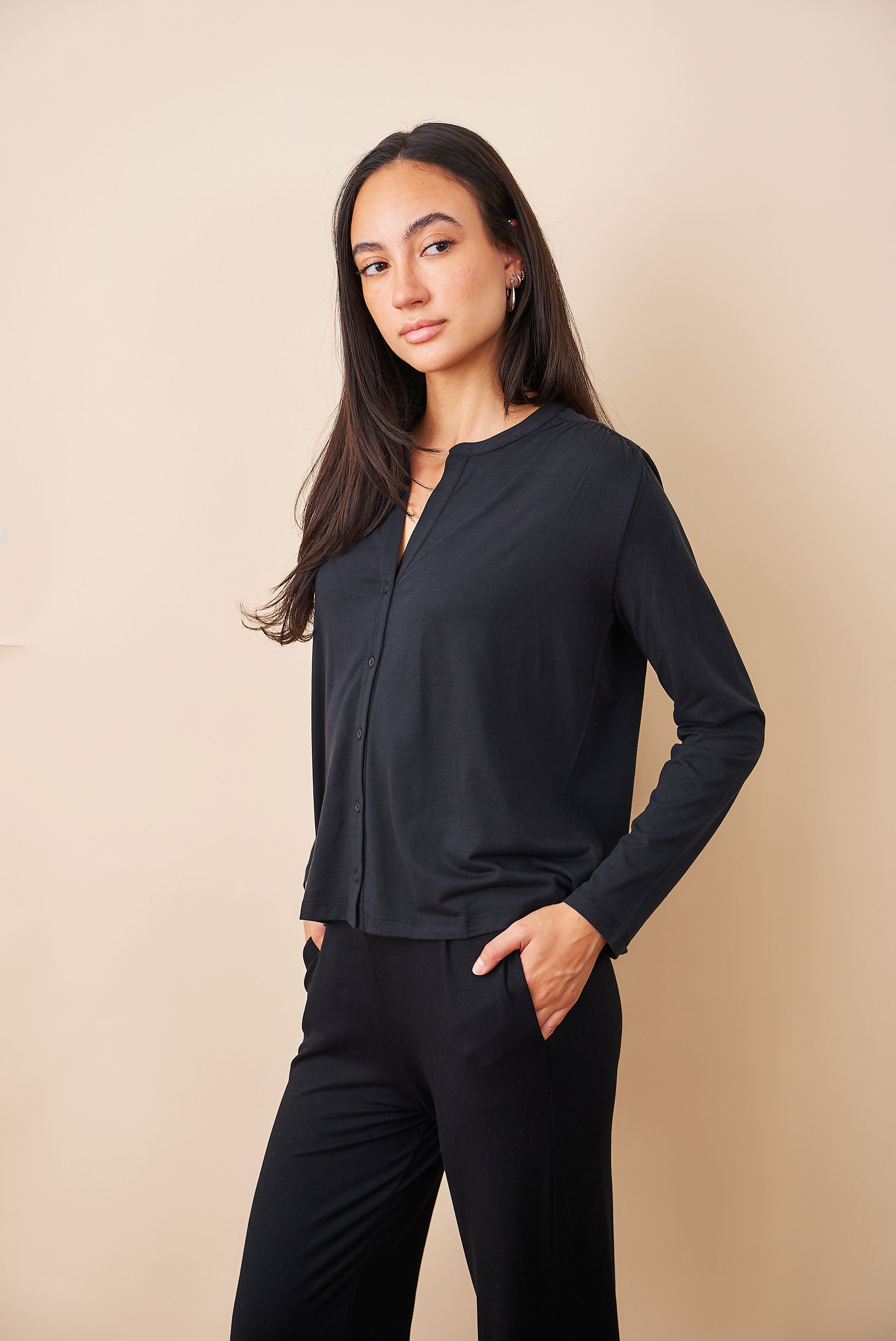 Majestic Lyocell Cotton Henley in Noir