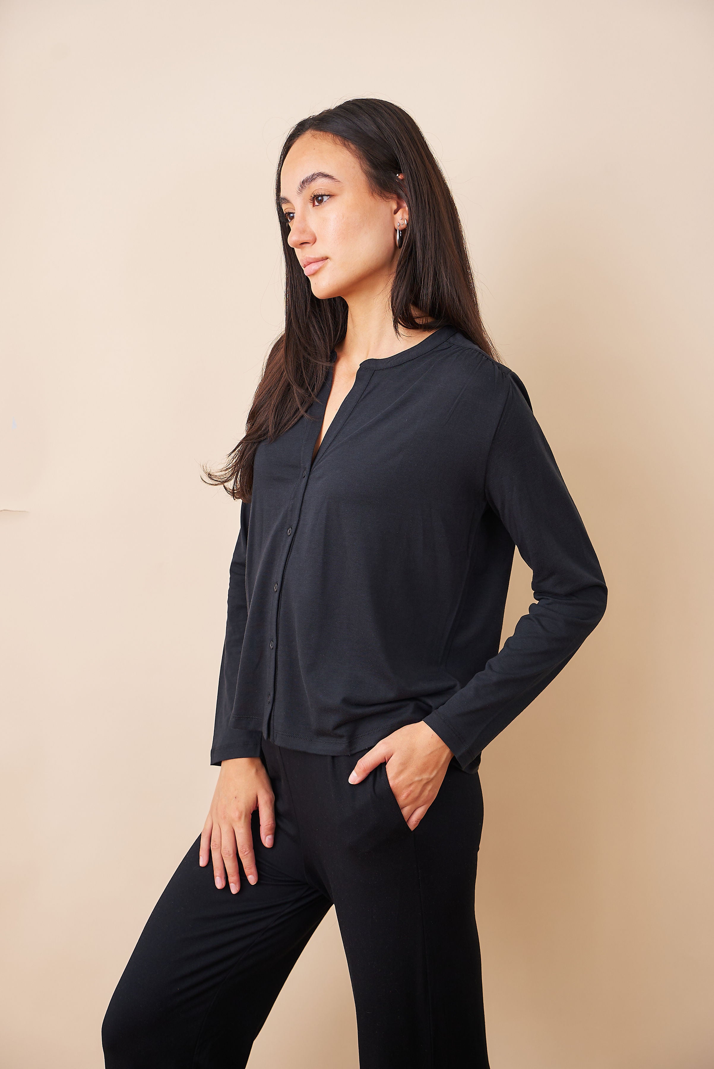 Majestic Lyocell Cotton Henley in Noir