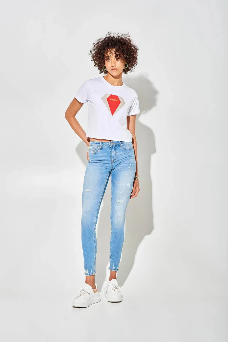 T-shirt crop con applicazioni